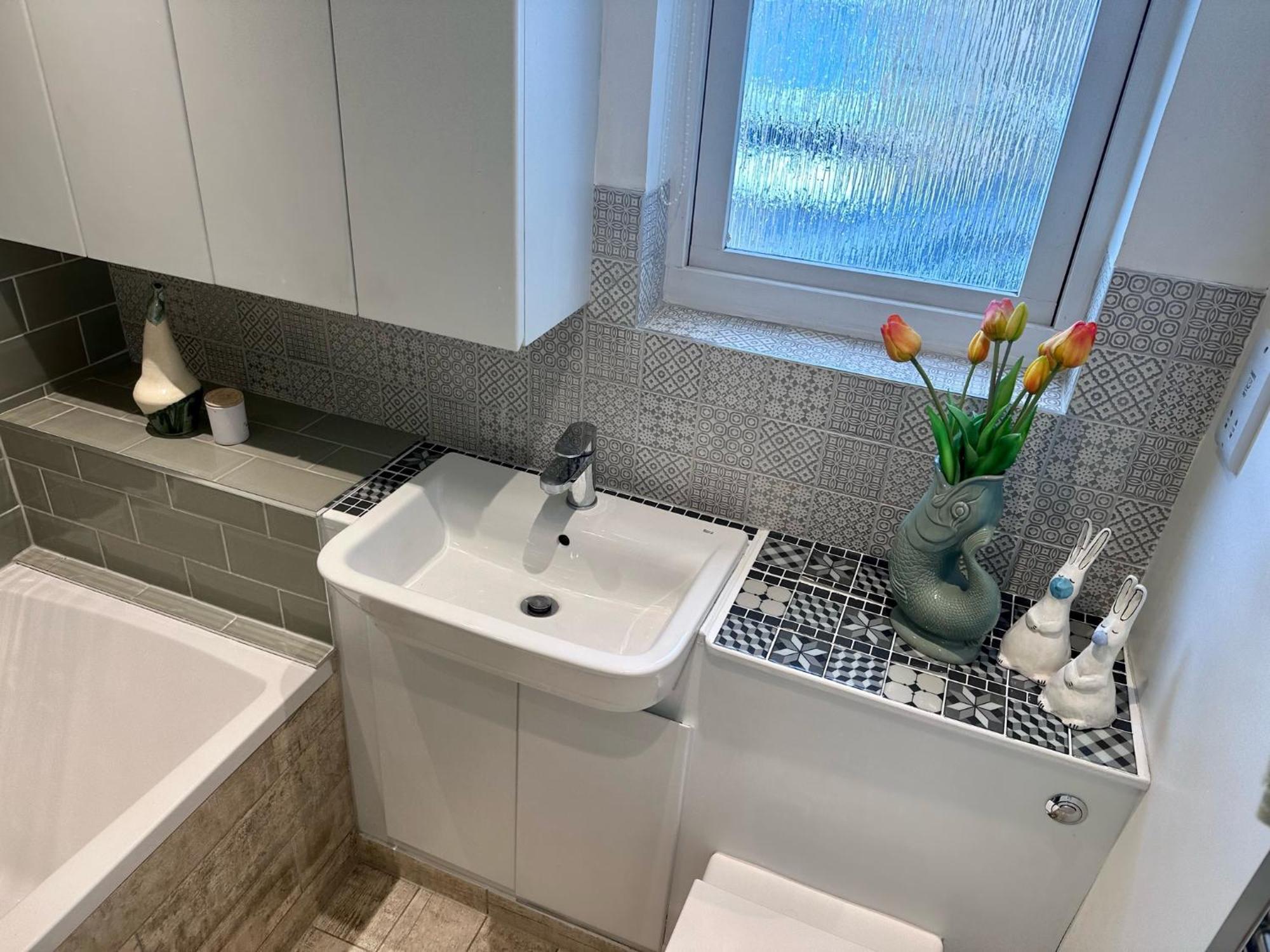 Large Bedroom In Beautiful House Λονδίνο Εξωτερικό φωτογραφία